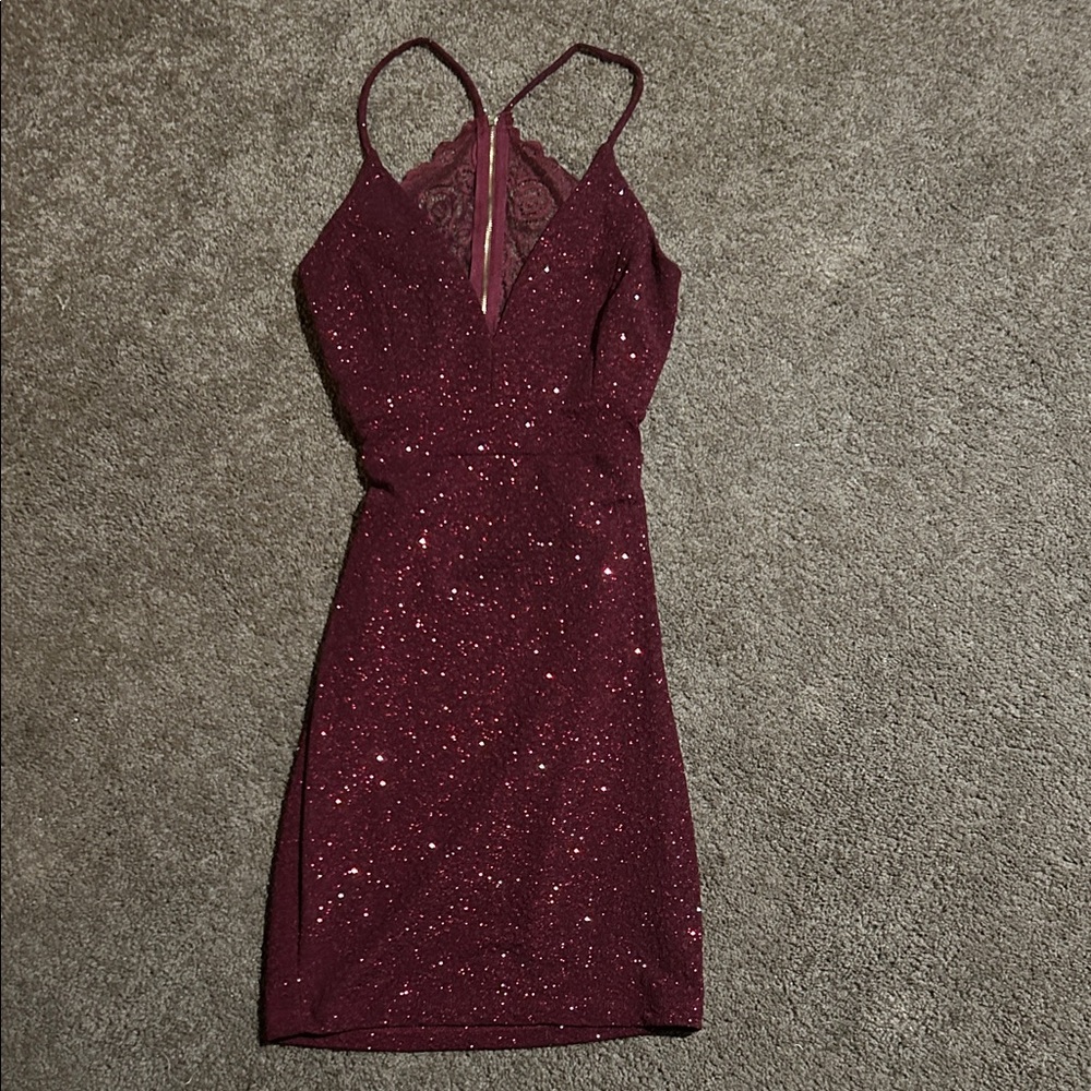Elegant Burgundy Glitter Mini Dress